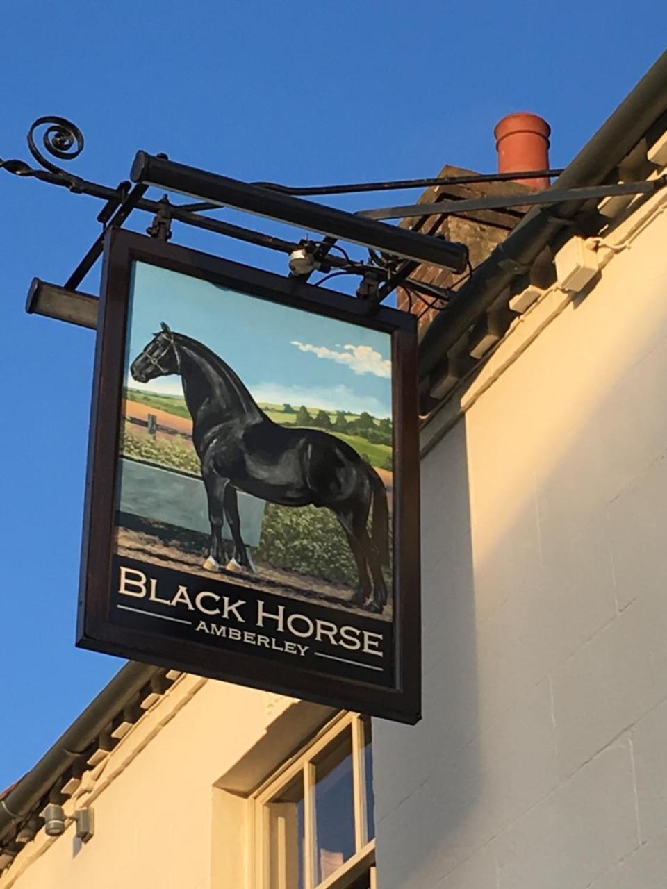 Black Horse Амберли Экстерьер фото